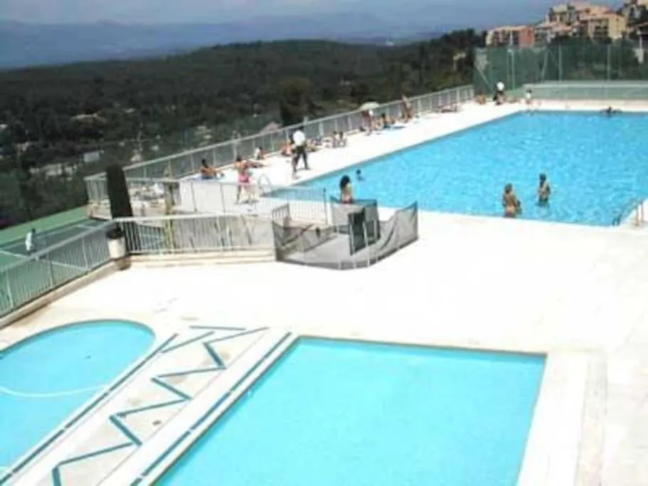 Tres Agreable Studio & Terrasse - Mougins 30 M² Apartment 0*,  France
